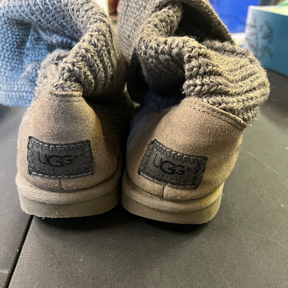 Knit Gray UGGs Size 8